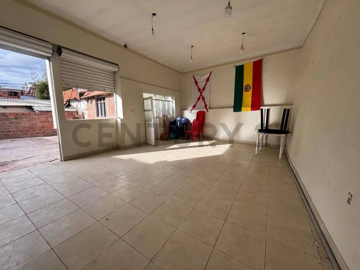 Foto 7 de Casa Comercial Tipo Galpón en Alquiler – Zona Terminal