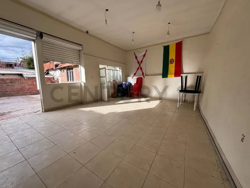 Foto 7 de Casa Comercial Tipo Galpón en Alquiler – Zona Terminal