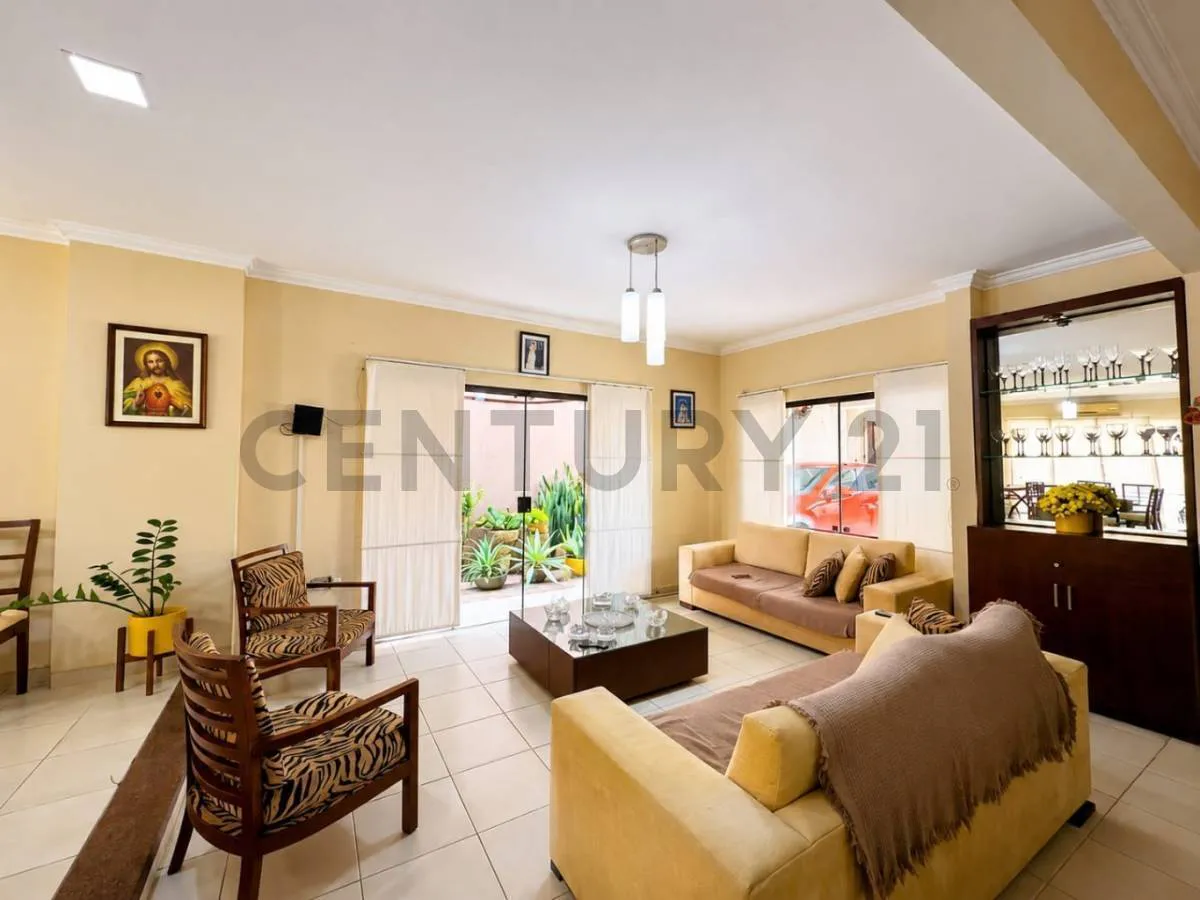 Foto 5 de Casa en Venta de 4 Dormitoiros Av. Paragua 3er Anillo