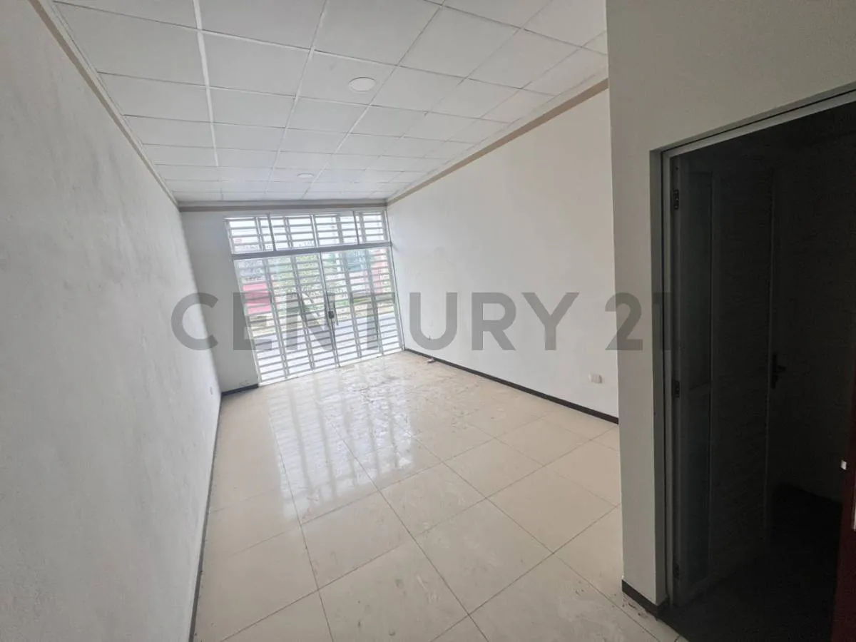 Foto 1 de En Alquiler Local Comercial u Oficina - B/ San Jorge I - Bs.-1.000