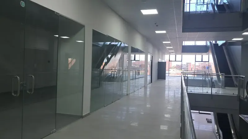 Foto 7 de Local comercial en alquiler en Kinti Mall