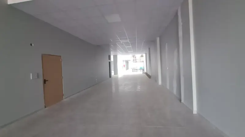 Foto 14 de Local comercial en alquiler en Kinti Mall