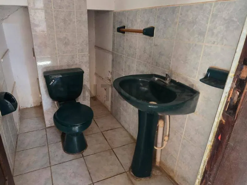Foto 18 de Amplia, Ideal para Familia, Negocio o Empresa!