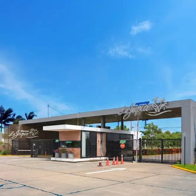Foto 3 de Terreno Exclusivo en Venta – Condominio La Jupia