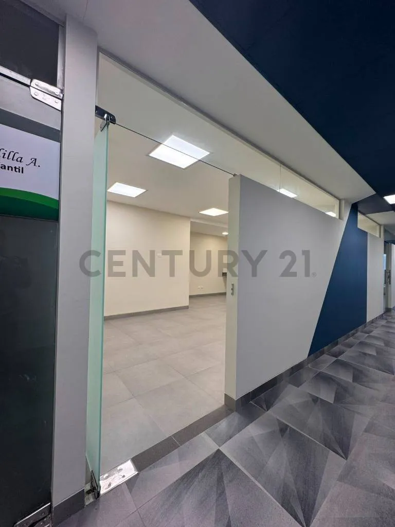 Foto 3 de Consultorio a estrenar en alquiler en Epic plaza en Equipetrol