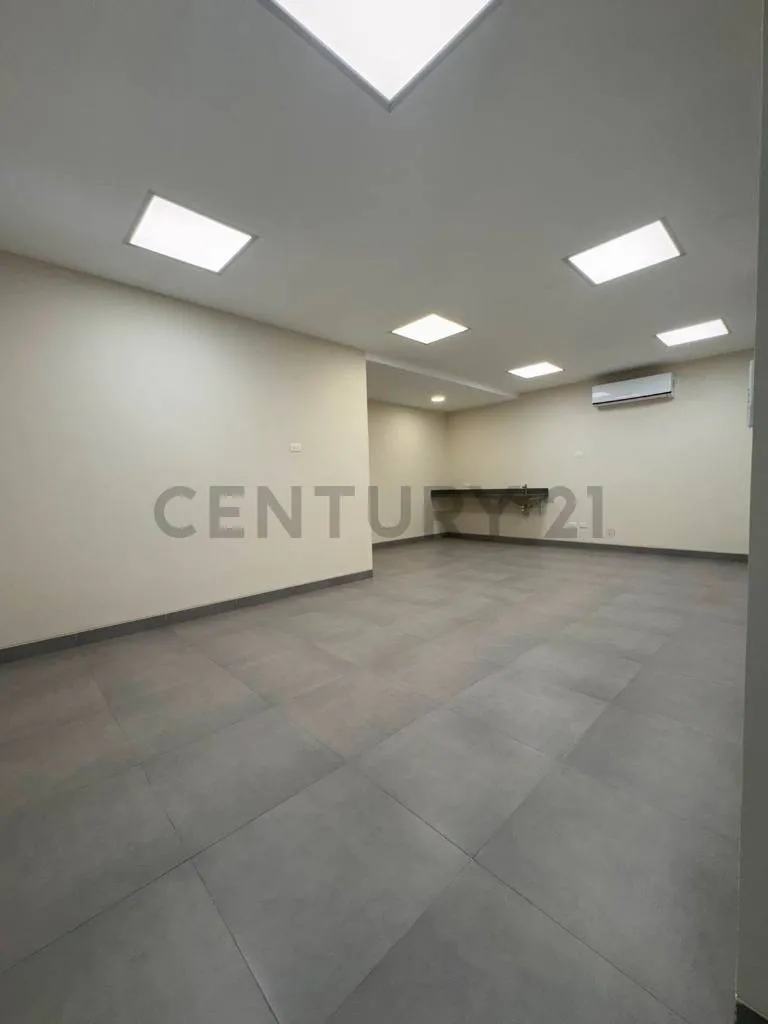 Foto 7 de Consultorio a estrenar en alquiler en Epic plaza en Equipetrol
