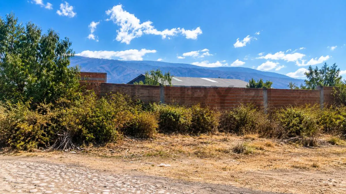 Foto 1 de Terreno amplio de 1.858 m² a pasos de la Av. Octava en El Abra