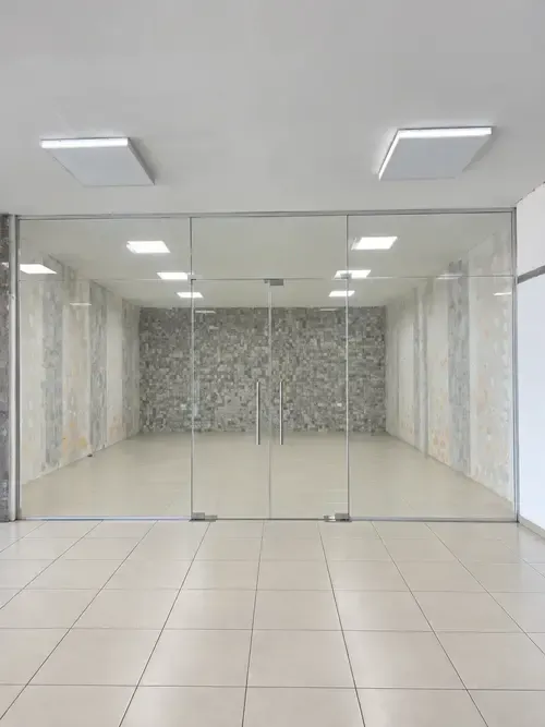 Foto 7 de Locales Comerciales en Alquiler | Av. Banzer Km 8½ Desde 50 Metros