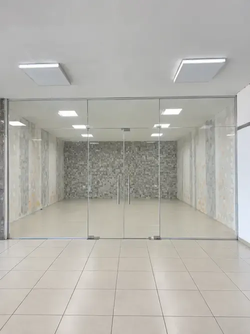 Foto 7 de Locales Comerciales en Alquiler | Av. Banzer Km 8½ Desde 50 Metros