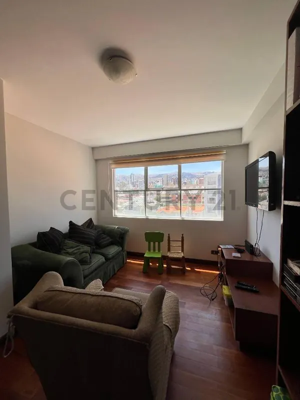 Foto 15 de Amplio Departamento en Venta en Av. Costanera, Calacoto