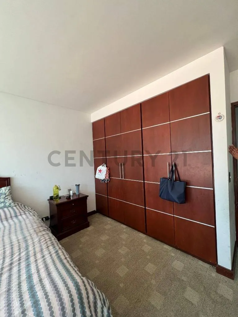 Foto 9 de Amplio Departamento en Venta en Av. Costanera, Calacoto
