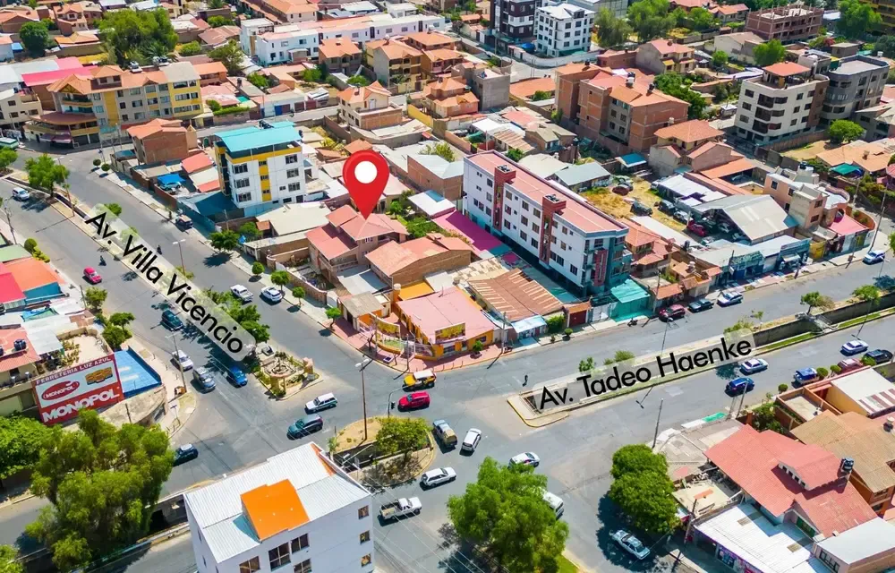 Foto 1 de Amplia Propiedd en Venta Sobre Av. Villavicencio