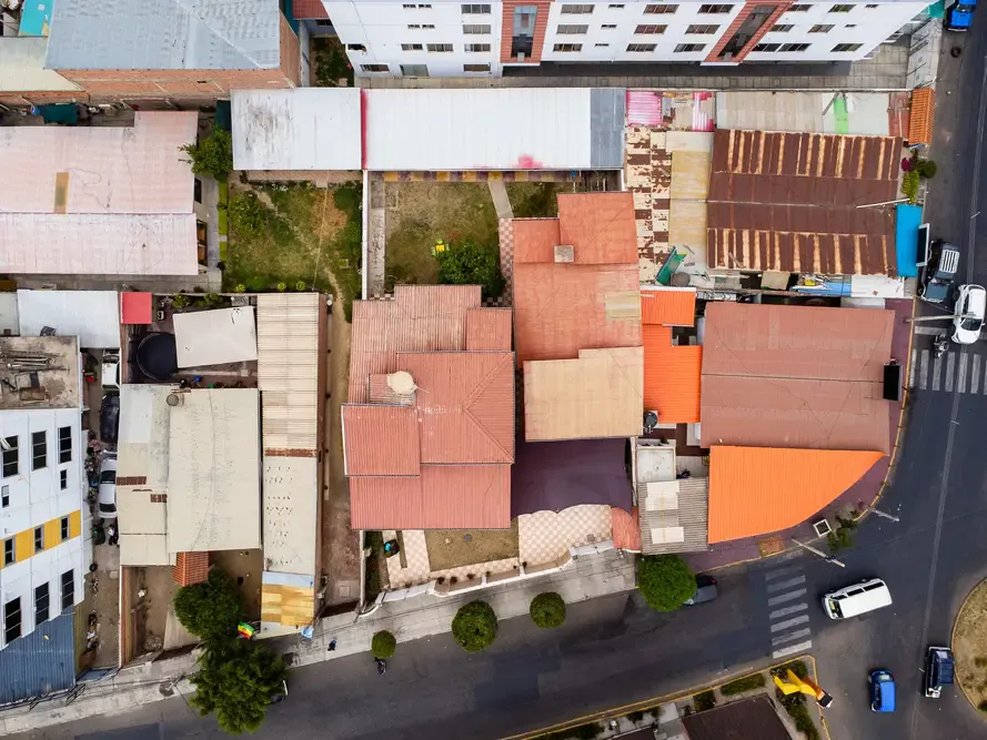 Foto 4 de Amplia Propiedd en Venta Sobre Av. Villavicencio
