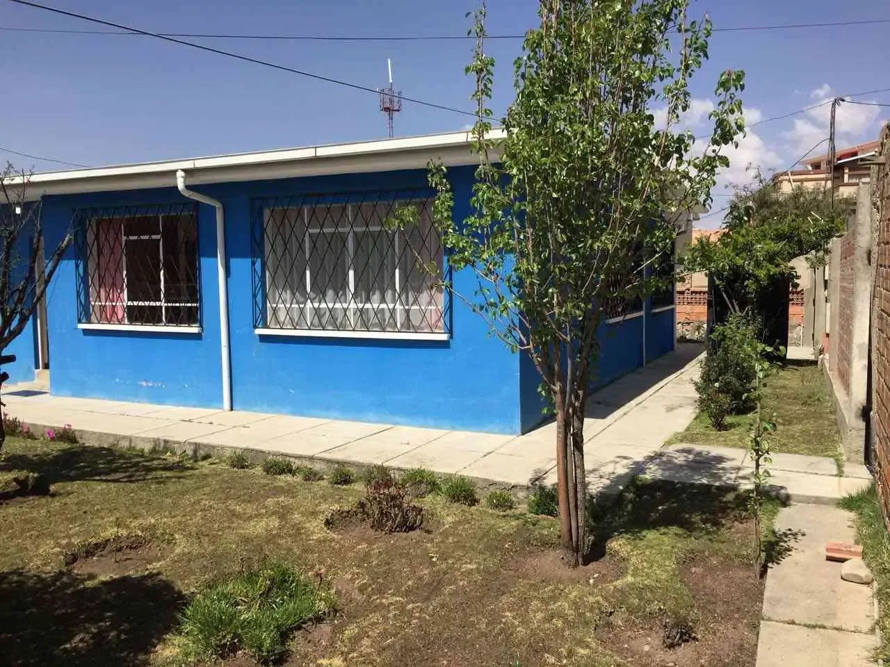 Foto 2 de En venta casa con grande terreno Bolognia