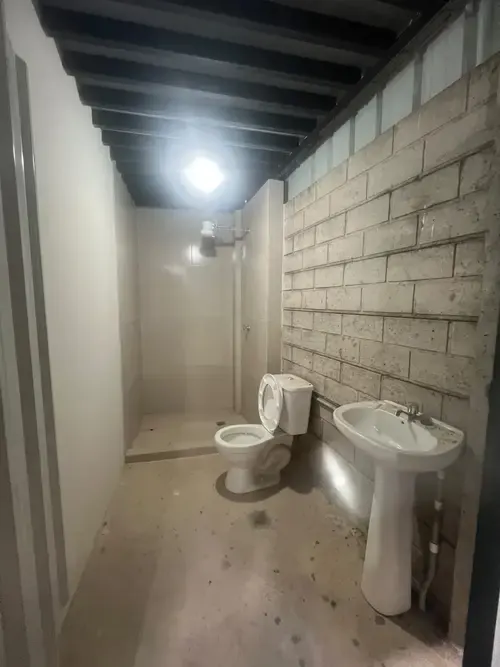 Foto 10 de Galpón comercial con ubicación estratégica en Cotoca EN ALQUILER