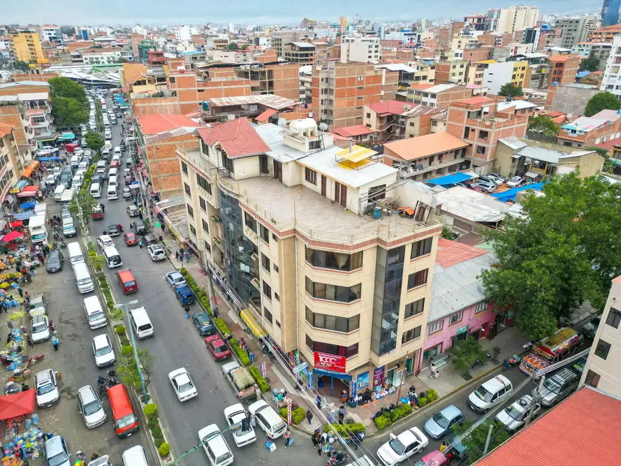 Foto 1 de Oficina en Alquiler - Centro - Cochabamba
