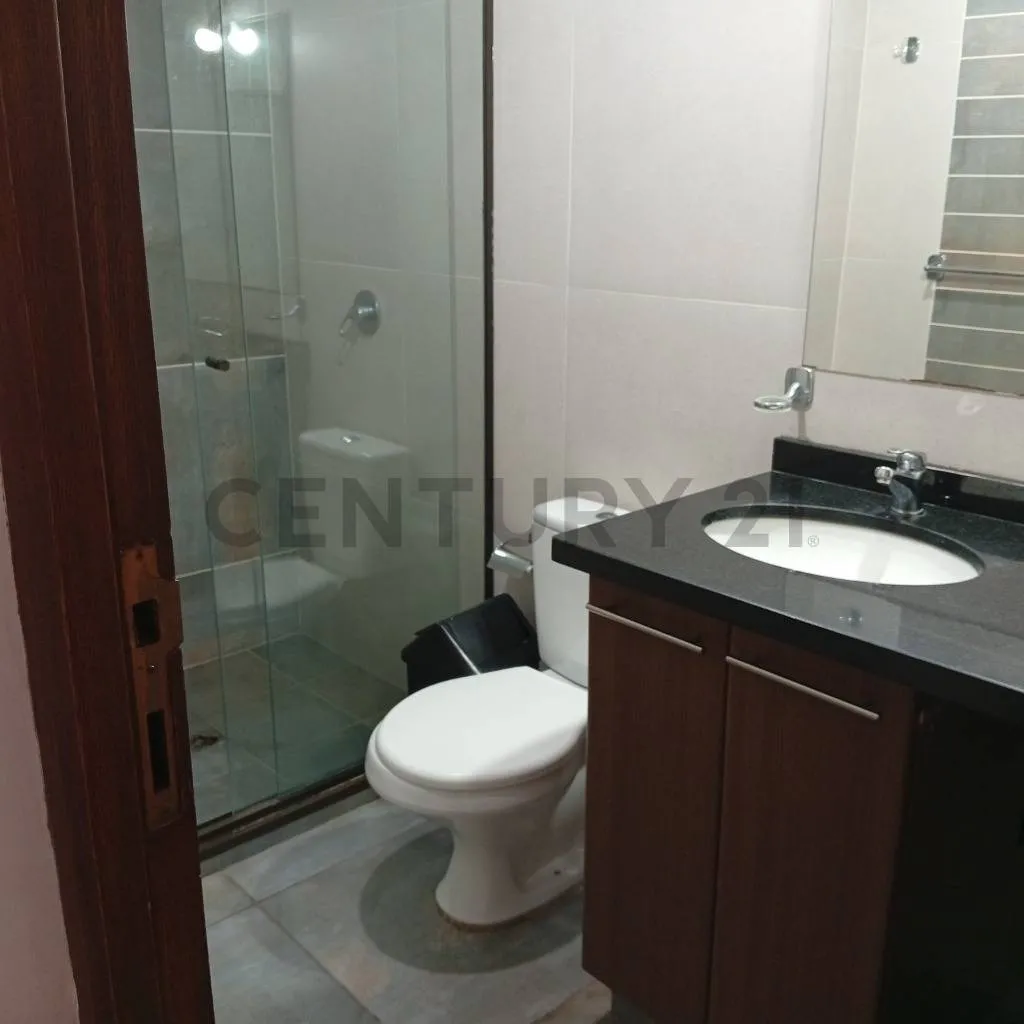 Foto 6 de Departamento en Venta a Una Cuadra de La Plaza Colon