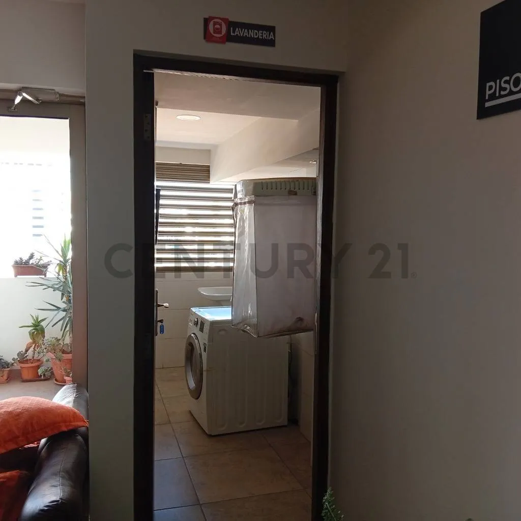 Foto 4 de Departamento en Venta a Una Cuadra de La Plaza Colon