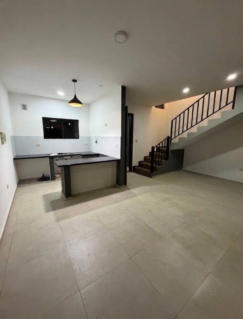 Foto 5 de 2 casas a estrenar, av. virgen de lujan