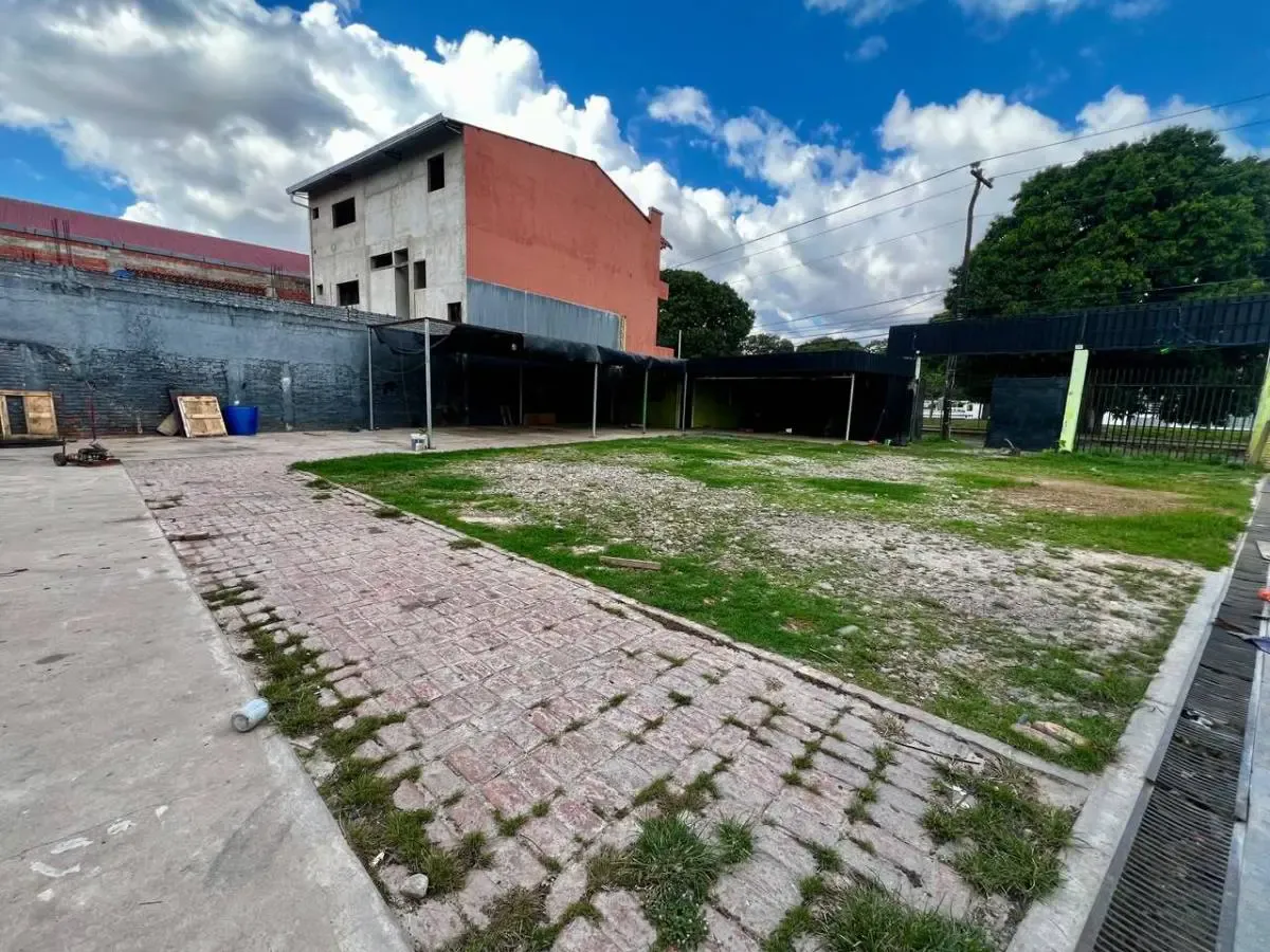 Foto 6 de Terreno Comercial en alquiler