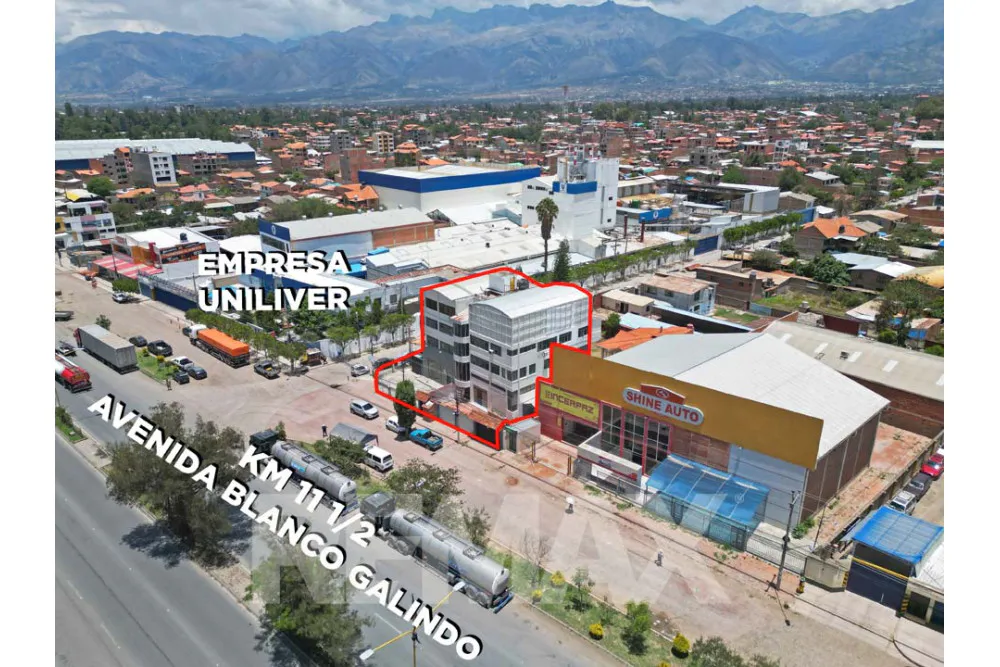 Foto 5 de Edificio Comercial en Alquiler Sobre La Blanco Galindo Km 11½
