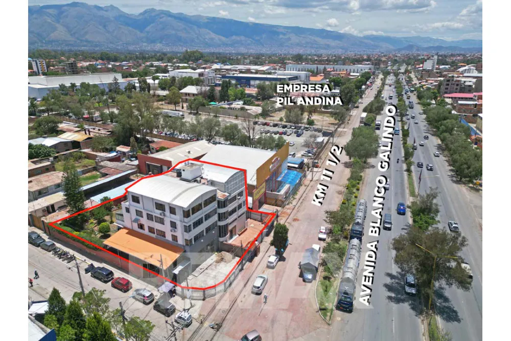Foto 3 de Edificio Comercial en Alquiler Sobre La Blanco Galindo Km 11½