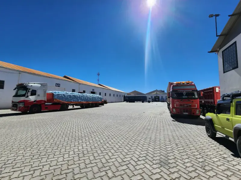 Foto 6 de Galpón Industrial en Alquiler – Av. Tiahuanaco, El Alto