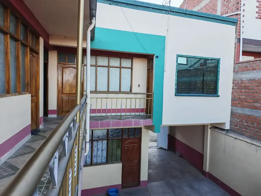 Foto 2 de ¡Casa en Venta en Oruro! Amplia Propiedad de 360m² en Urb. Los Olivos