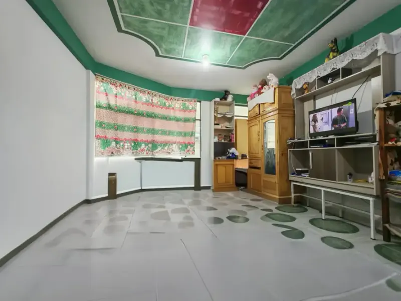 Foto 6 de ¡Casa en Venta en Oruro! Amplia Propiedad de 360m² en Urb. Los Olivos