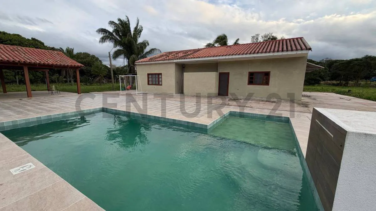 Foto 1 de Casa Quinta en Venta Sobre Carretra Portachuelo y Buena Vista Km 76