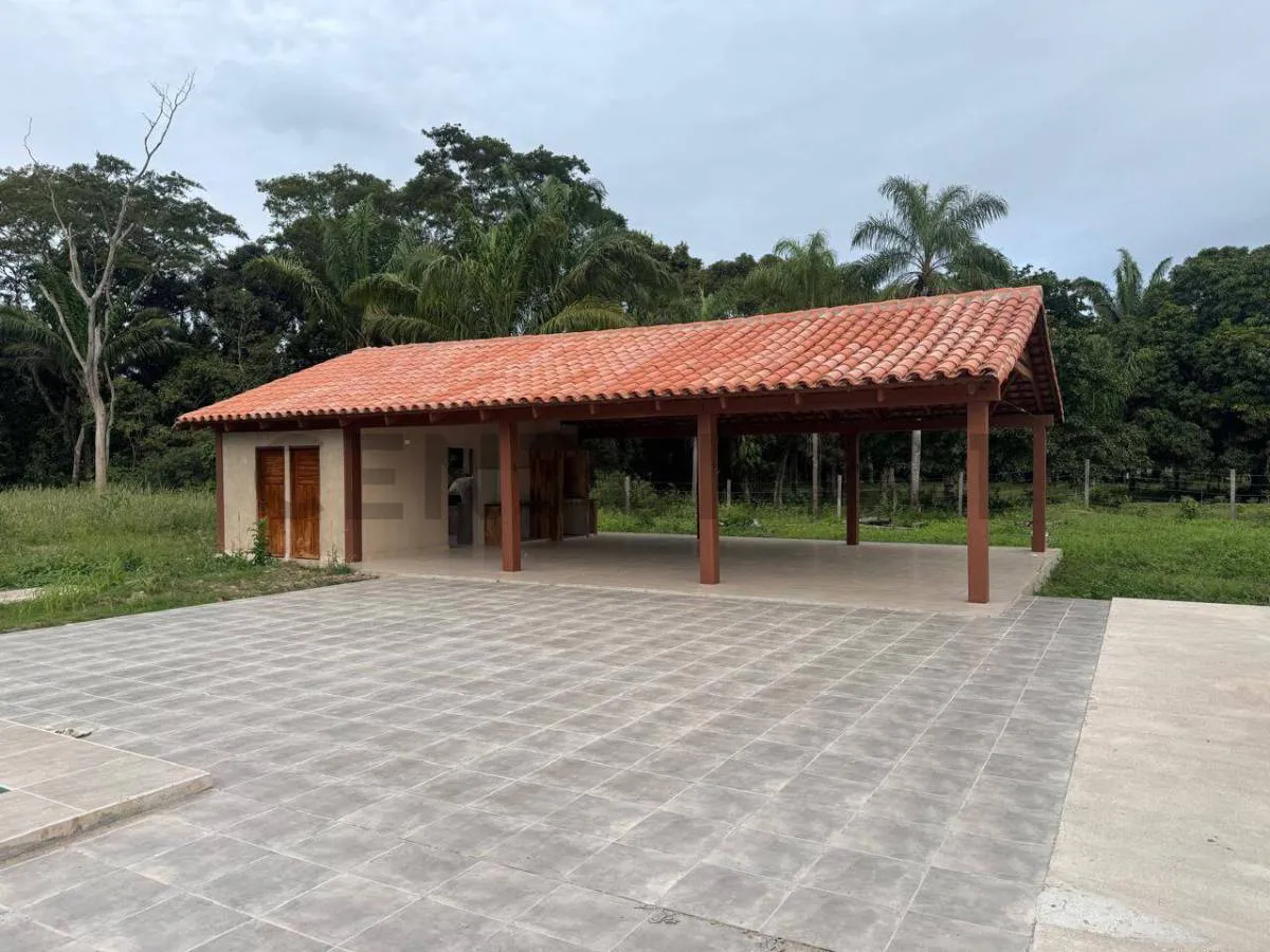 Foto 8 de Casa Quinta en Venta Sobre Carretra Portachuelo y Buena Vista Km 76