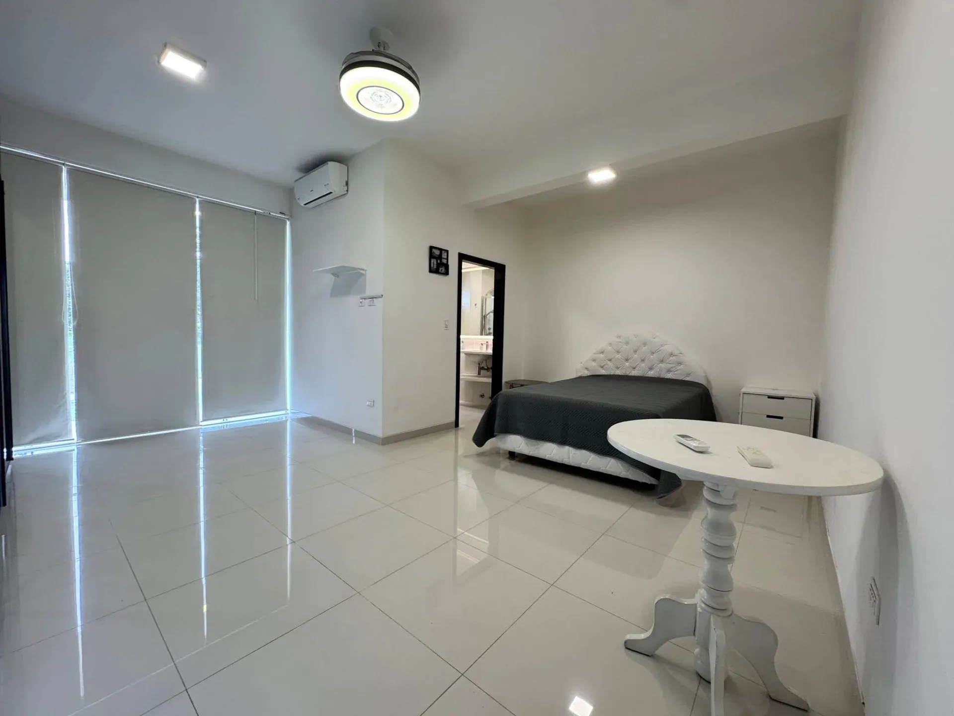 Foto 4 de Lujosa Casa Amoblada en Urubo Golf en Alquiler