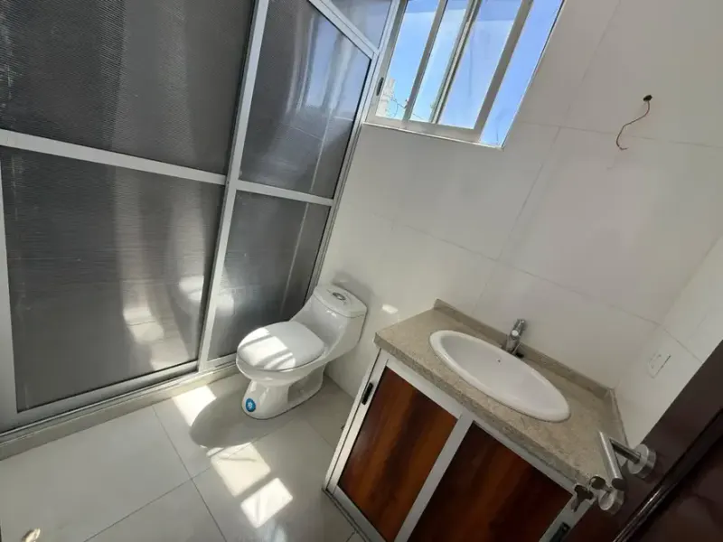 Foto 9 de Departamento de 3 Dormitorios en Alquiler – Zona La Chimba