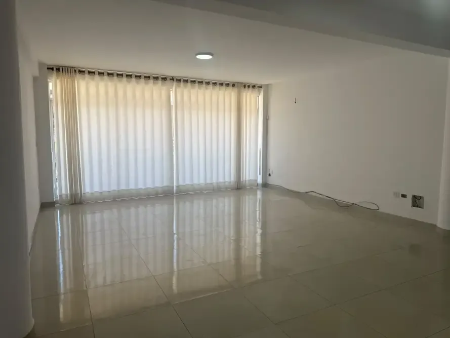 Foto 16 de Departamento de 3 Dormitorios en Alquiler – Zona La Chimba