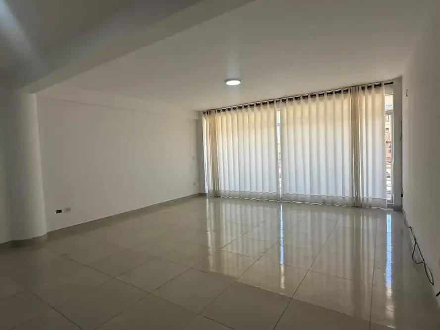 Foto 19 de Departamento de 3 Dormitorios en Alquiler – Zona La Chimba