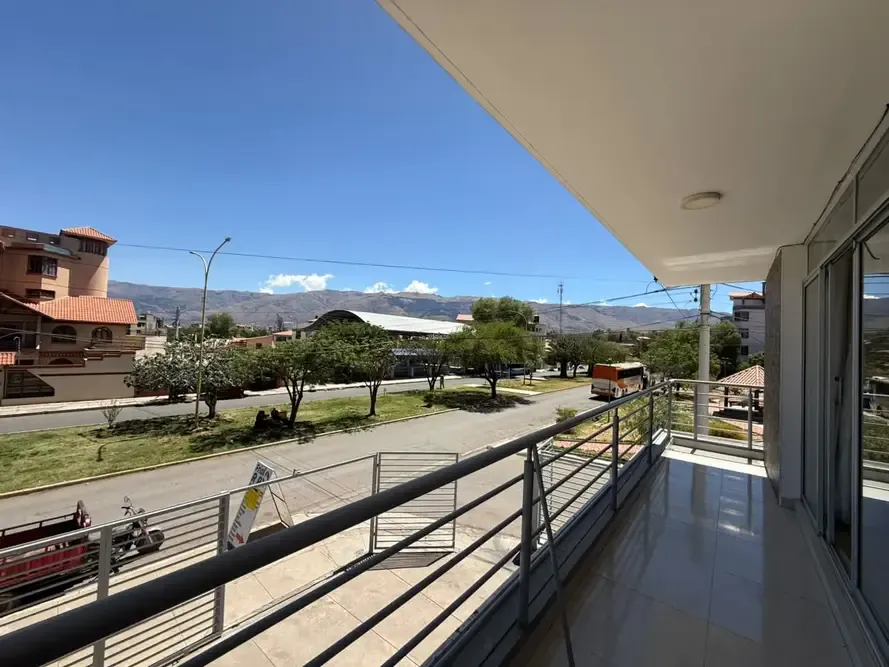 Foto 13 de Departamento de 3 Dormitorios en Alquiler – Zona La Chimba