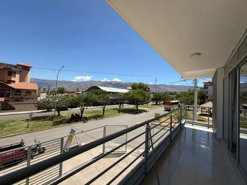 Foto 13 de Departamento de 3 Dormitorios en Alquiler – Zona La Chimba