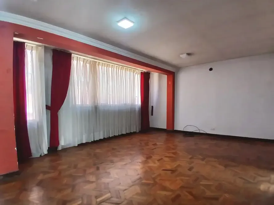 Foto 3 de Alquiler de departamento de 3 dormitorios en el centro de Oruro, 77,21 m²
