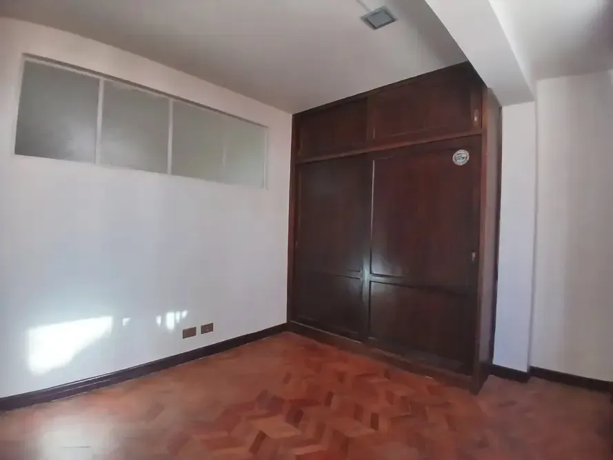 Foto 6 de Alquiler de departamento de 3 dormitorios en el centro de Oruro, 77,21 m²