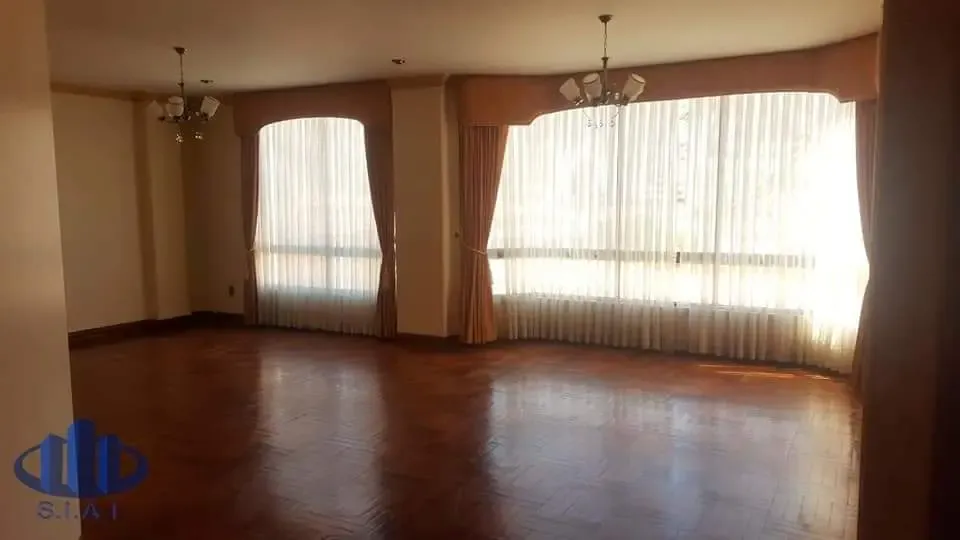 Foto 3 de Departamento en Alquiler en Zona de Calacoto