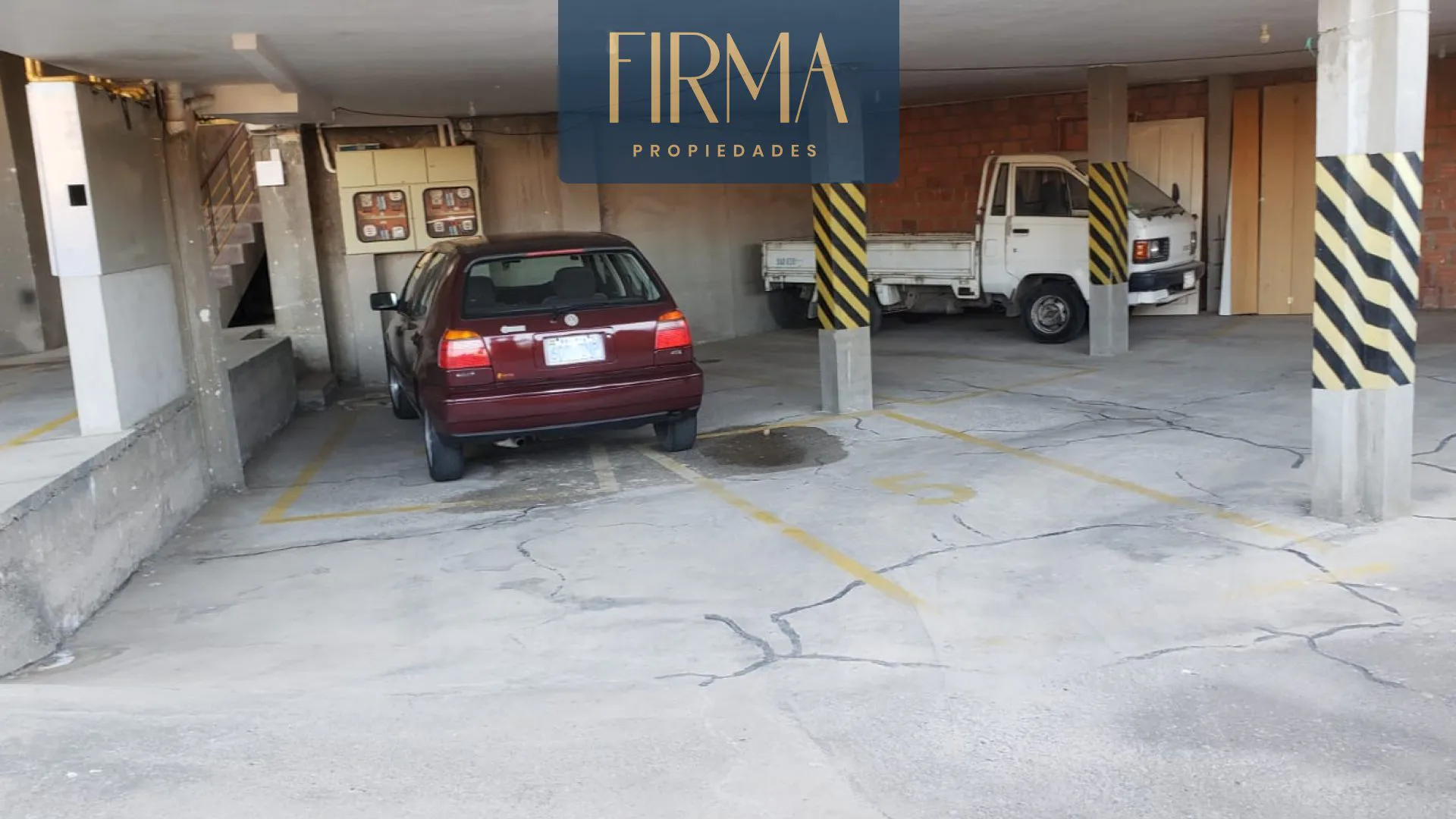Foto 1 de Compra Este Parqueo en Obrajes