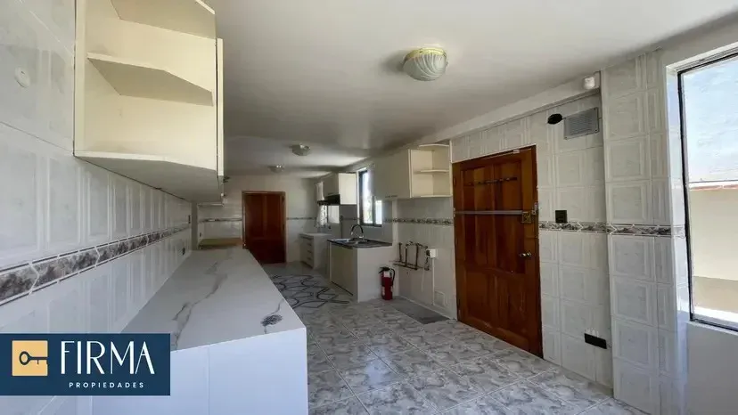 Foto 4 de Casa en Alquiler con Garzonier Totalmente Independiente en Auquisamaña