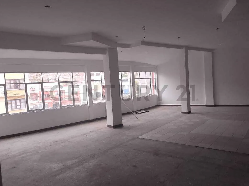 Foto 4 de Local Comercial en Venta en Villa Fátima Frente a La Caja Nacional de Salud
