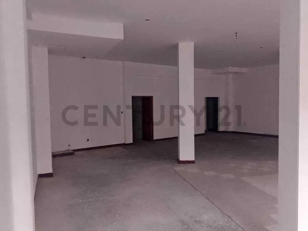 Foto 3 de Local Comercial en Venta en Villa Fátima Frente a La Caja Nacional de Salud