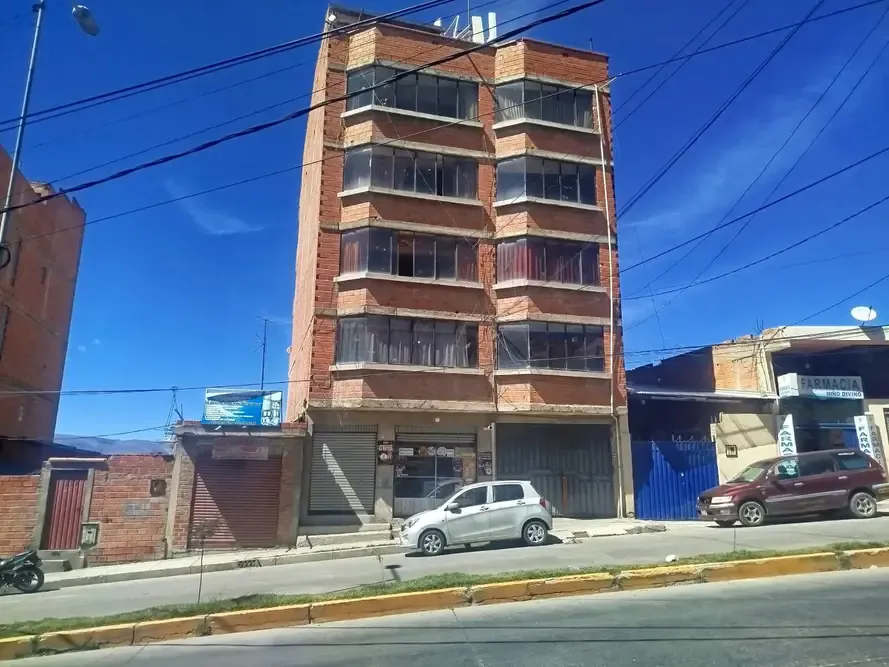 Foto 1 de Edificio Multifamiliar en venta en Llojeta con 6 departamentos y 918 m² construidos