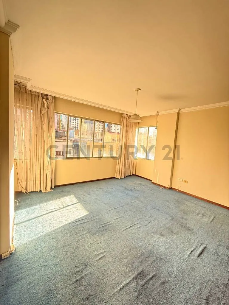 Foto 7 de Venta Departamento de 4 Dormitorios en Sopocachi