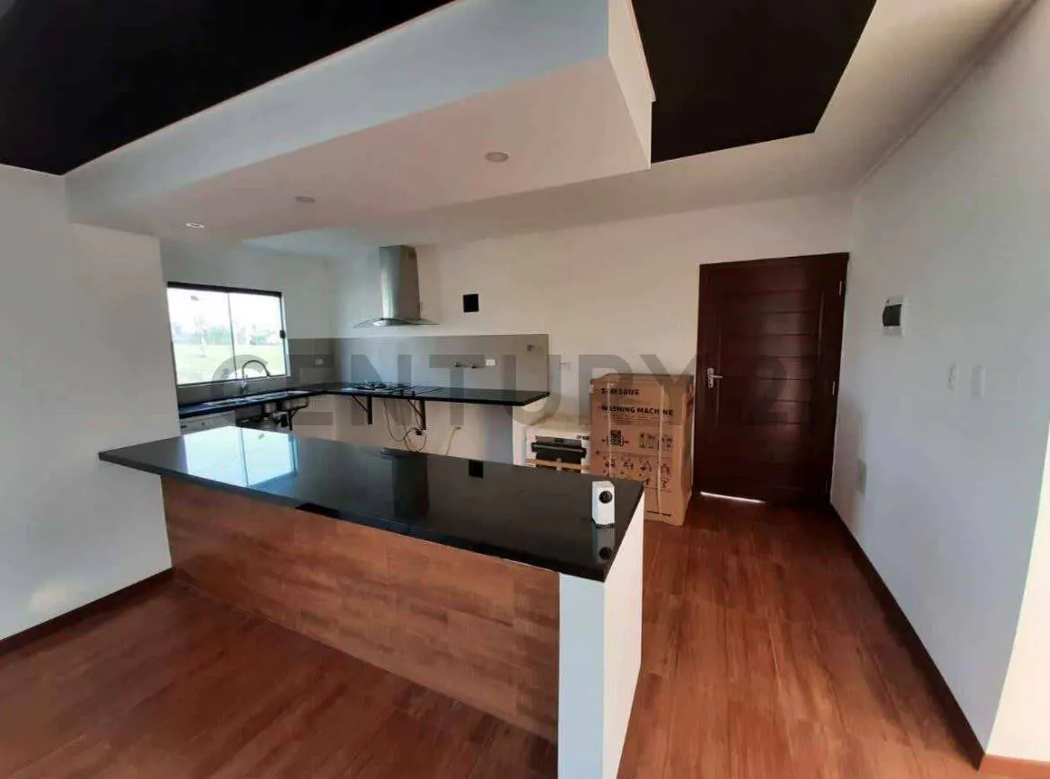 Foto 4 de Casa En Alquiler Urubo 2 Dormitorios