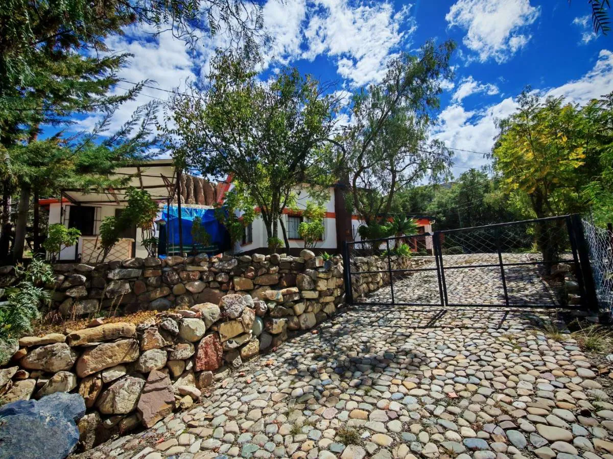 Foto 3 de Linda Casa de Campo en Venta + Terreno