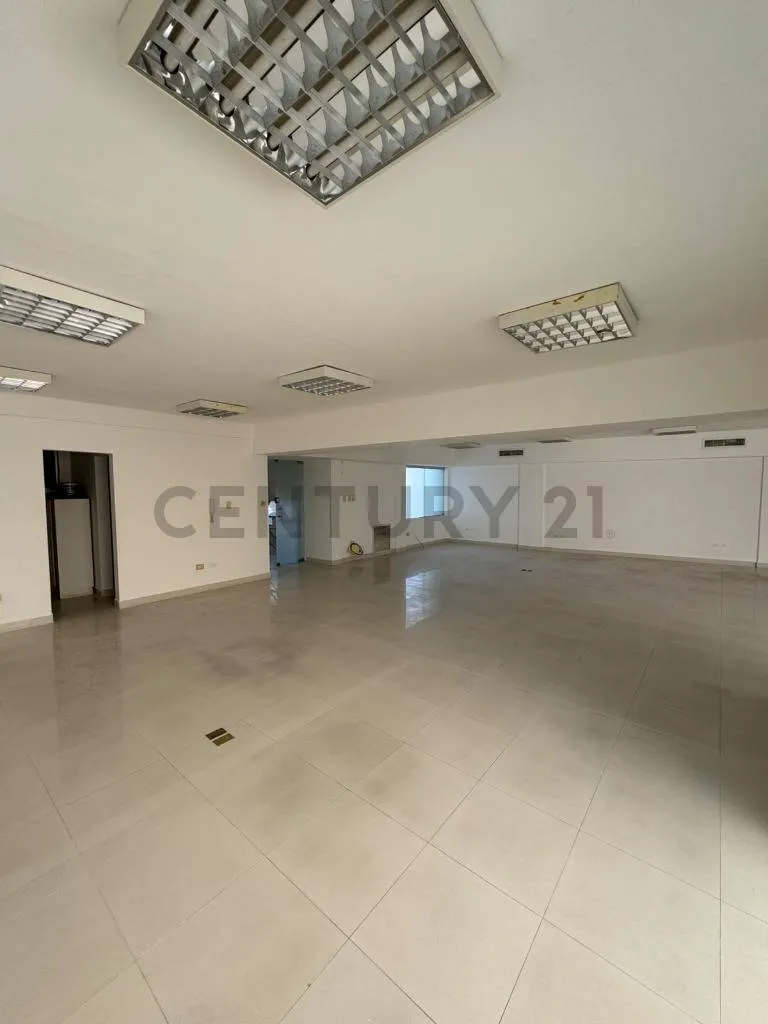 Foto 3 de Oficina / Local Comercial en Venta | Zona Céntrica