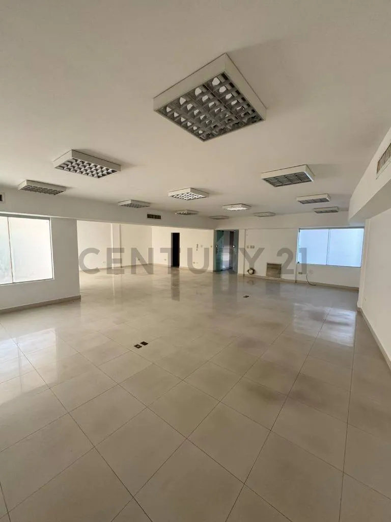 Foto 5 de Oficina / Local Comercial en Venta | Zona Céntrica